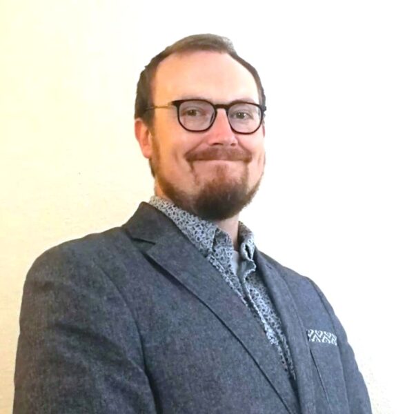 Christopher Crompton headshot